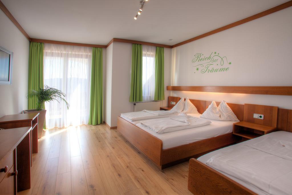 Mathiasl Panorama Ferienwohnungen Bodensdorf Ngoại thất bức ảnh