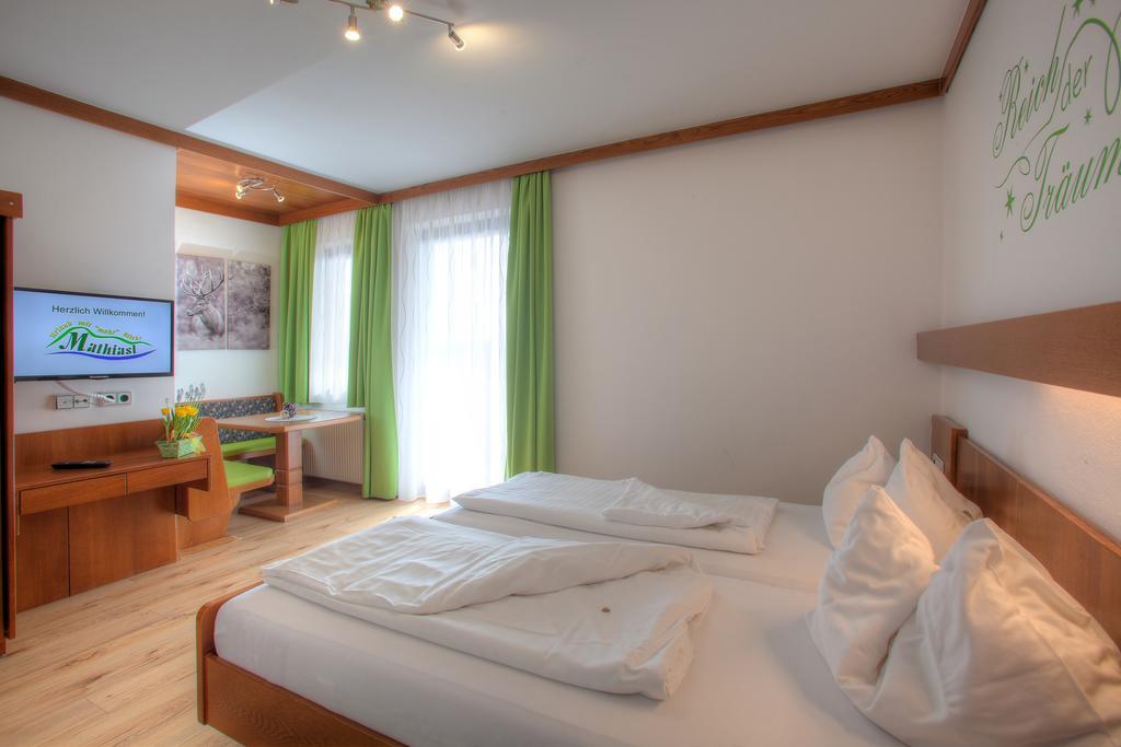 Mathiasl Panorama Ferienwohnungen Bodensdorf Ngoại thất bức ảnh